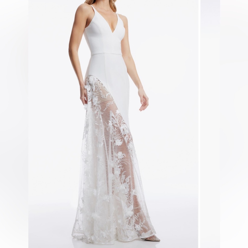 Dress The Population Gianna Lace Panel Crepe Gown Madi Dress White Small